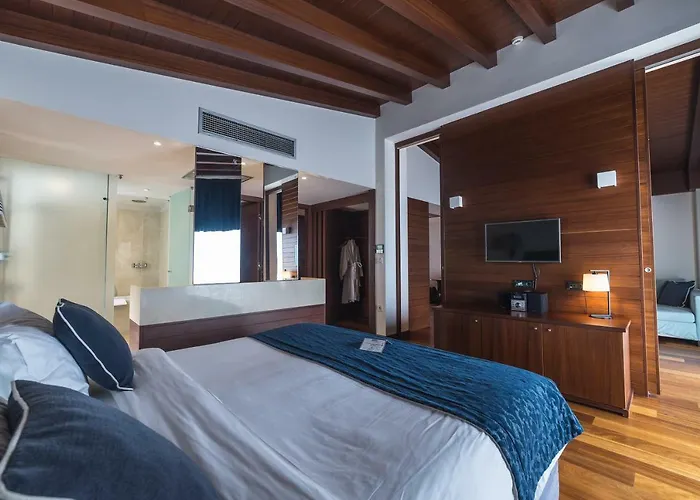 Horizon Blu Boutique Каламата